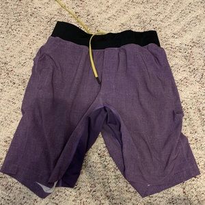 Lululemon T.H.E. short medium